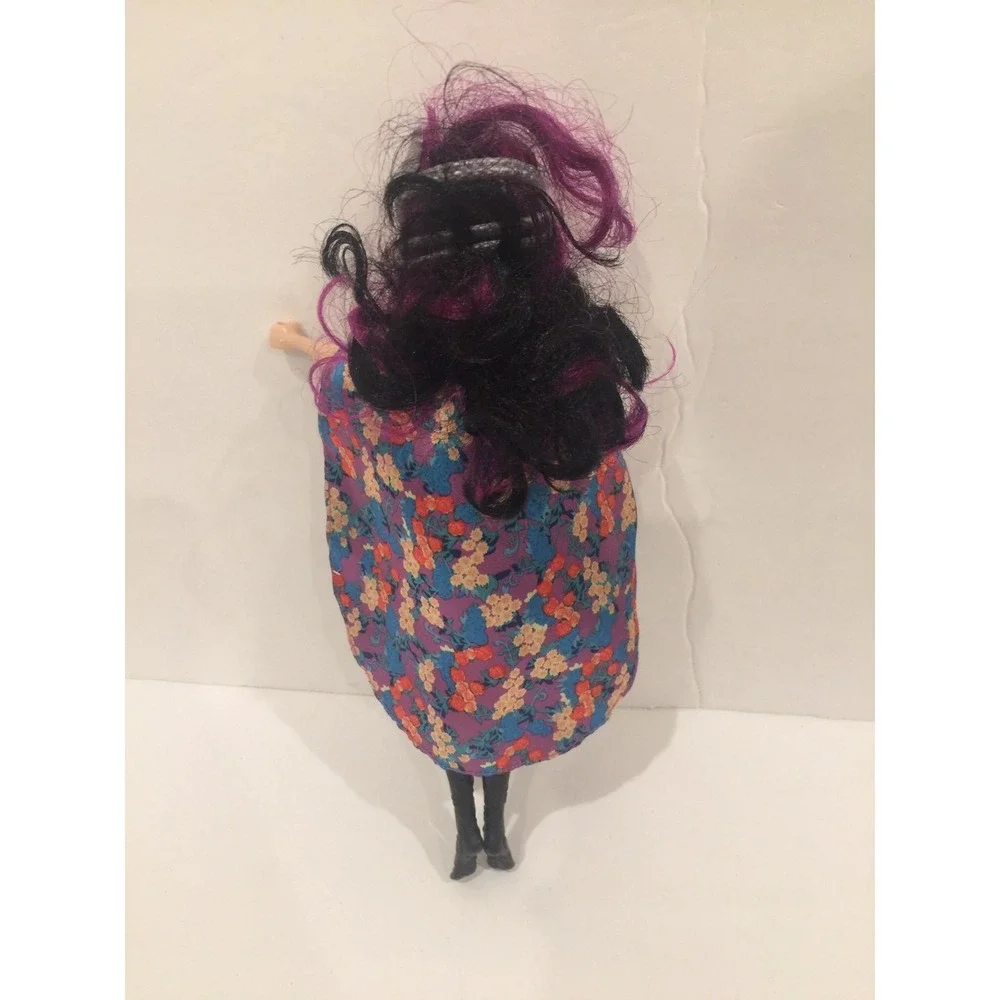 Magic Arrow Raven Queen Ever After High Doll‎